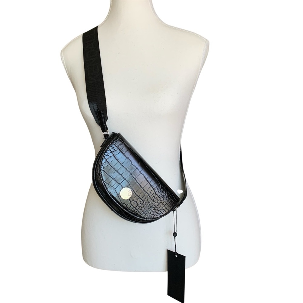 NWT Kendall‎+Kylie Adjustable Strap Crossbody 
Small Bag Purse Black Snap Front